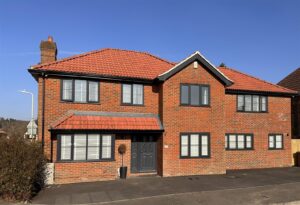 Cherrywood Rise, Ashford