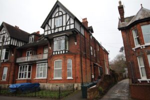 Flat 6 13 Canterbury Road, Ashford