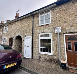 11 Barrow Hill Cottages, Ashford